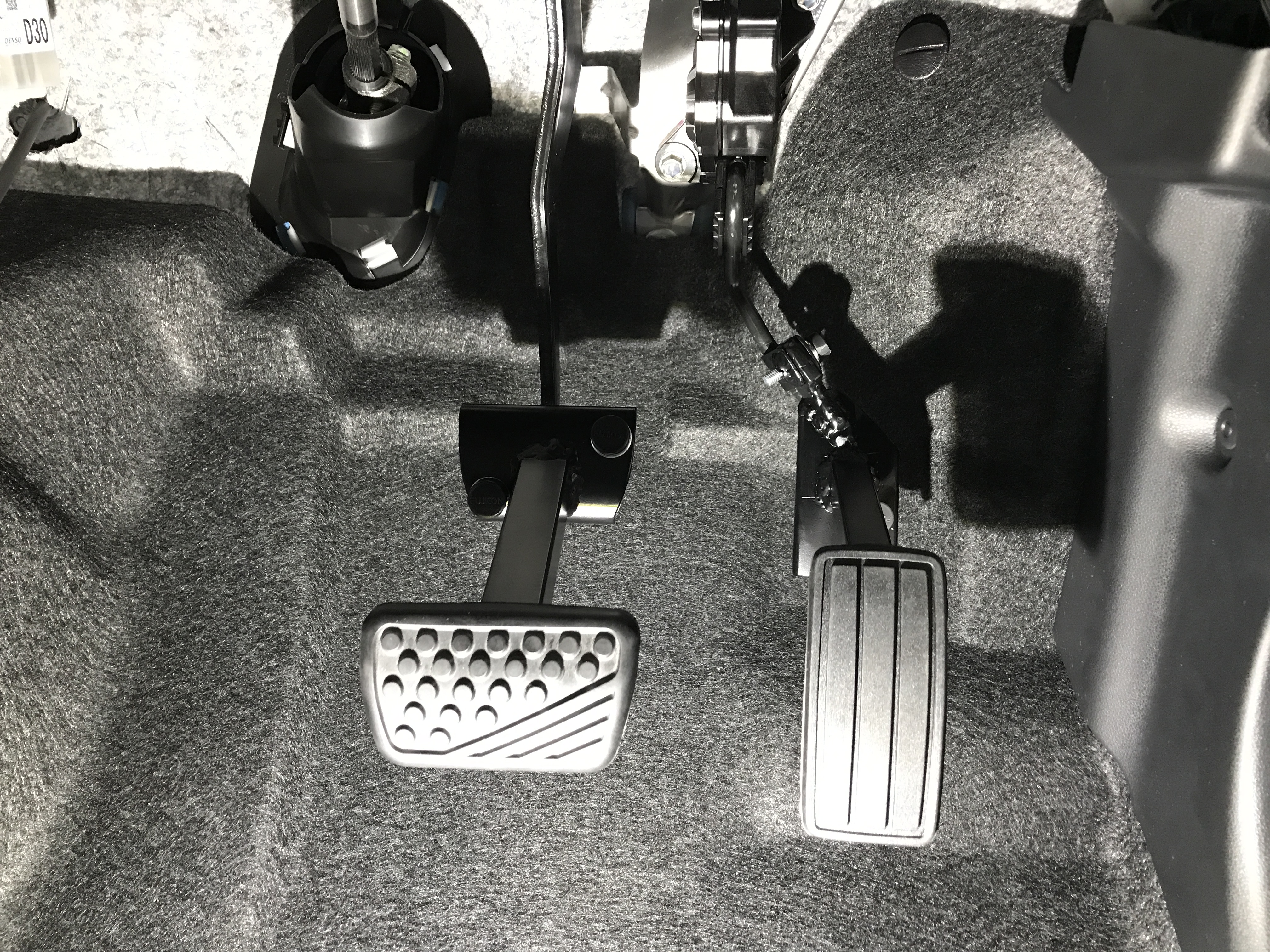 フジコン左アクセルペダルLA-1型ミライースLA350S フジコン左アクセルペダルLA-1型ミライースLA350S 左アクセルペダル LA